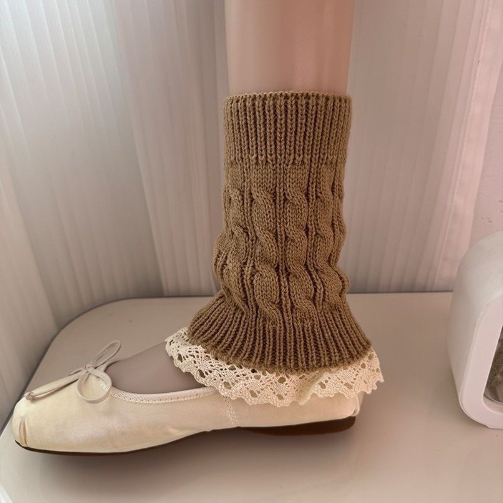 ヴィンテージ風のレースフリルが施されたニットレッグウォーマー - Boot Sock Slouchy のレビューと価格