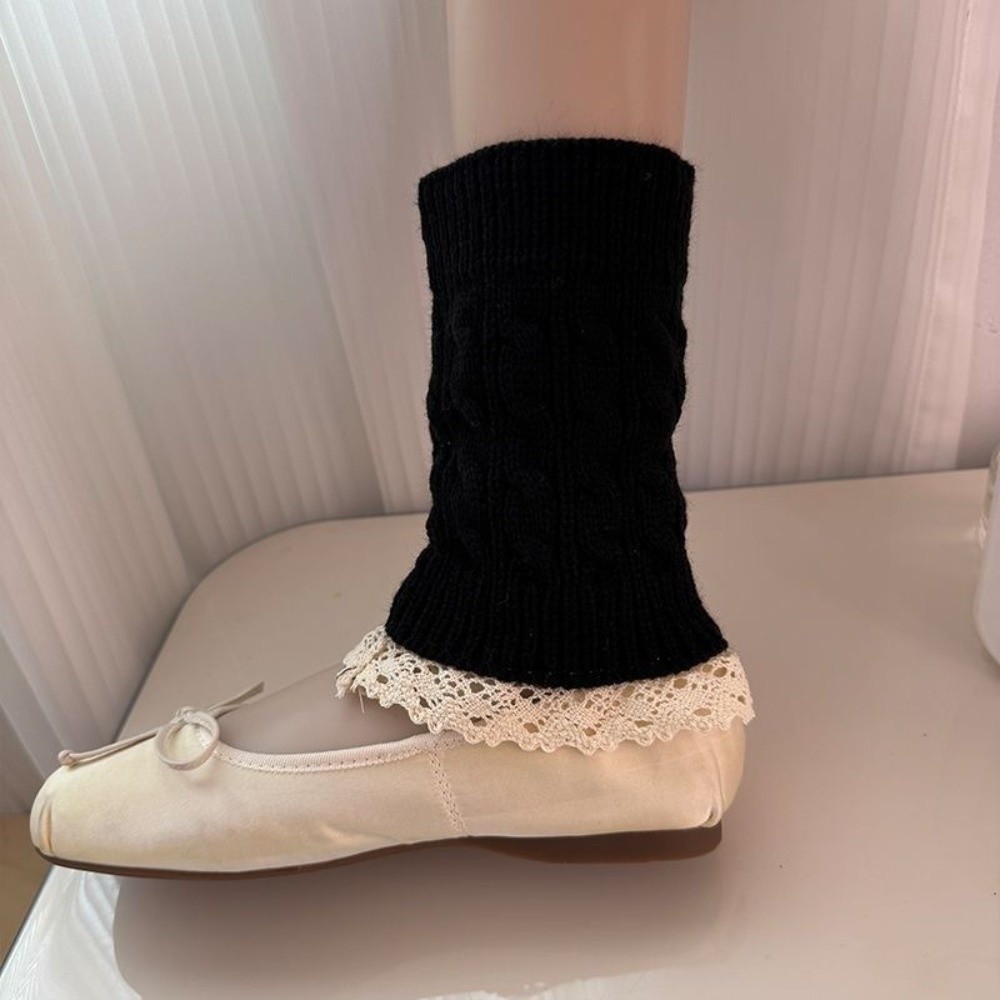ヴィンテージ風のレースフリルが施されたニットレッグウォーマー - Boot Sock Slouchy のレビューと価格