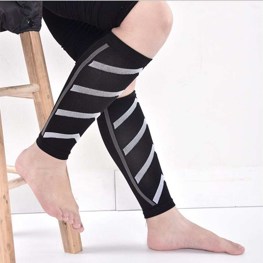 3組のカーフ用コンプレッションスリーブ。軽量で通気性が良く、 - Compression Sleeve Calf のレビューと価格